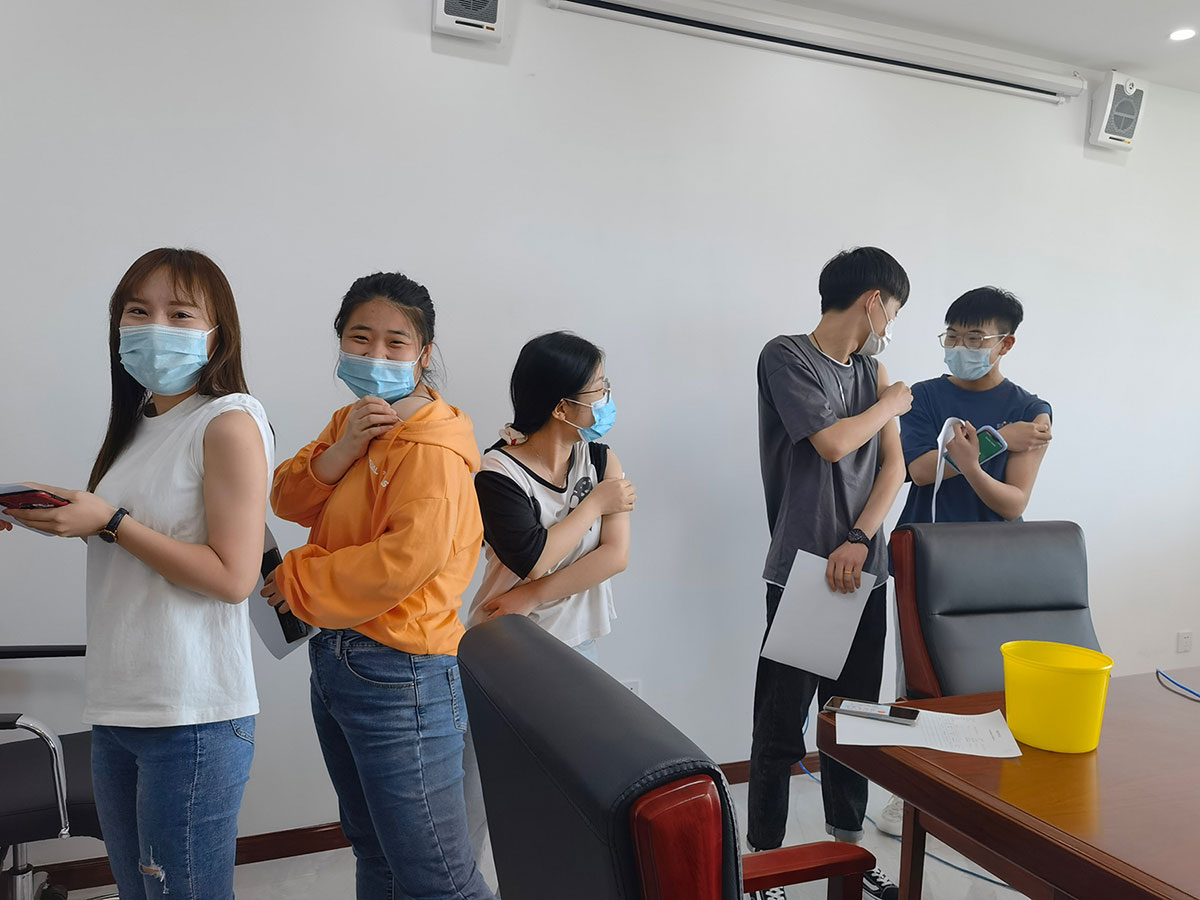 疼么，不疼，甚至有點(diǎn)想笑.jpg